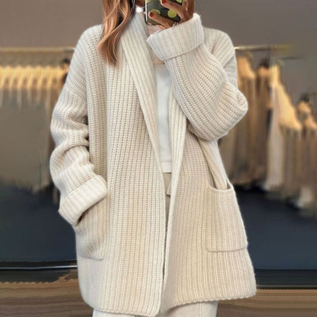 Thalira | Merinowollen oversized vest met geribde accenten 2