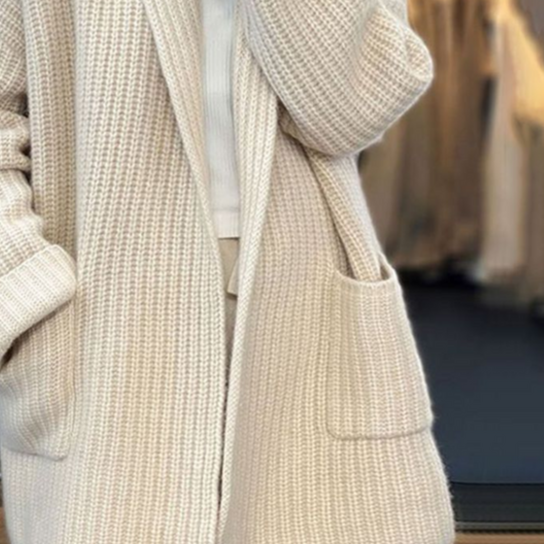 Thalira | Merinowollen oversized vest met geribde accenten 3