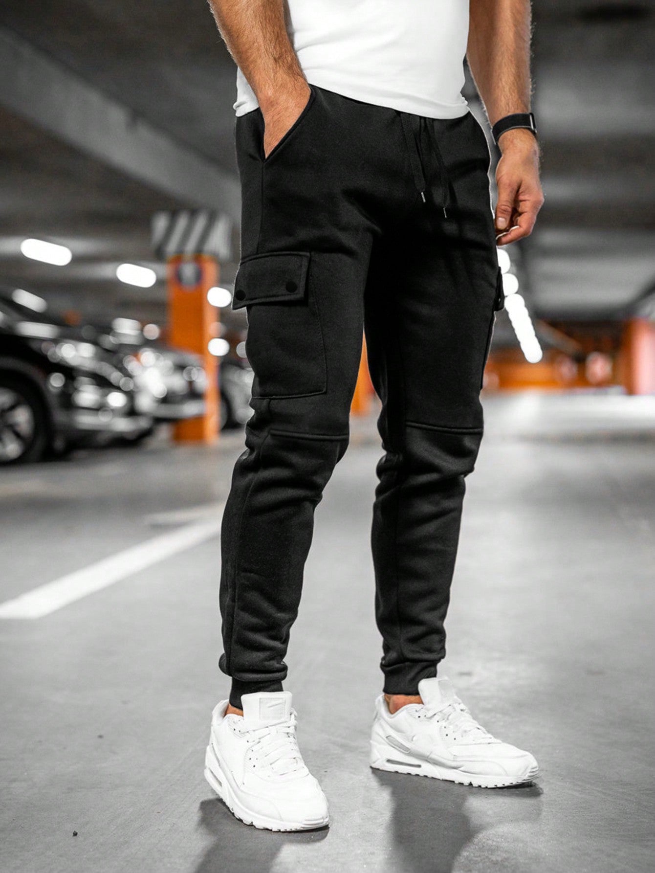 Tom | Lichte stretch joggingbroek met praktische zakken 1