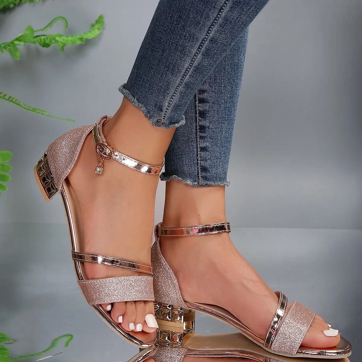 Zoviska | Open teen sandalen met enkelsluiting 11