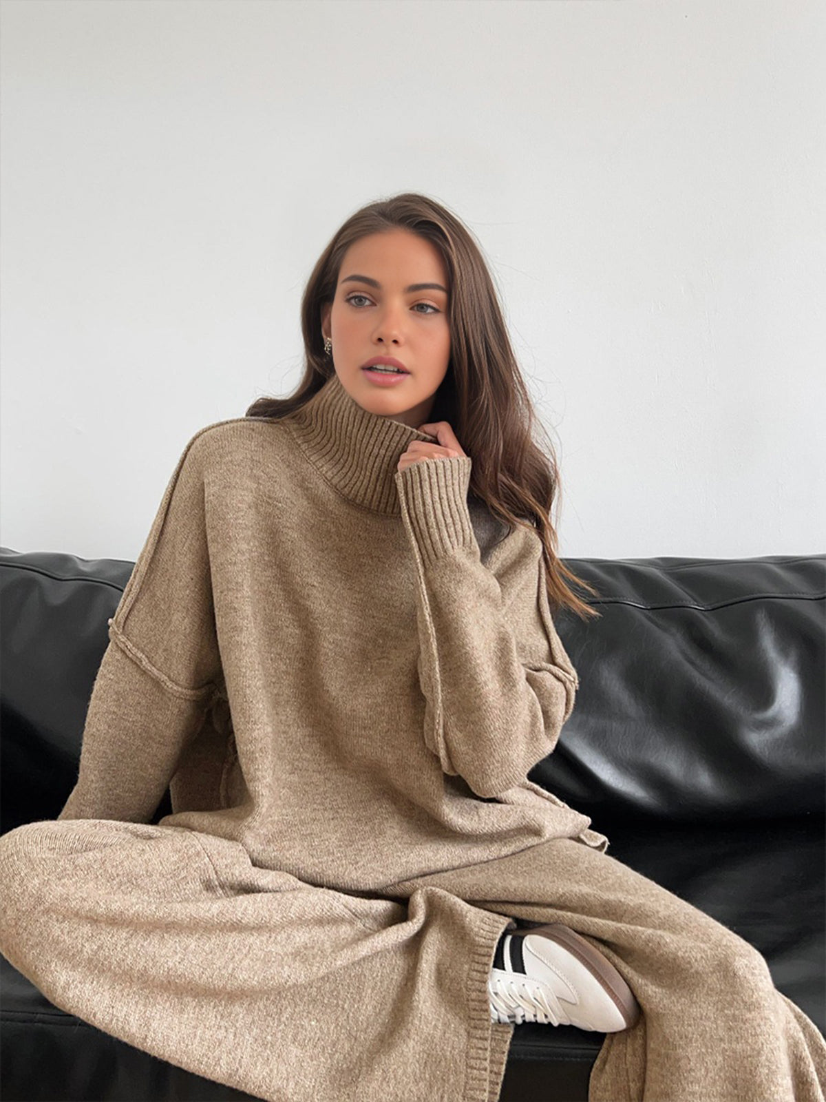 Zoviska | Zacht gebreide loungewear set met wijde pijpen 4