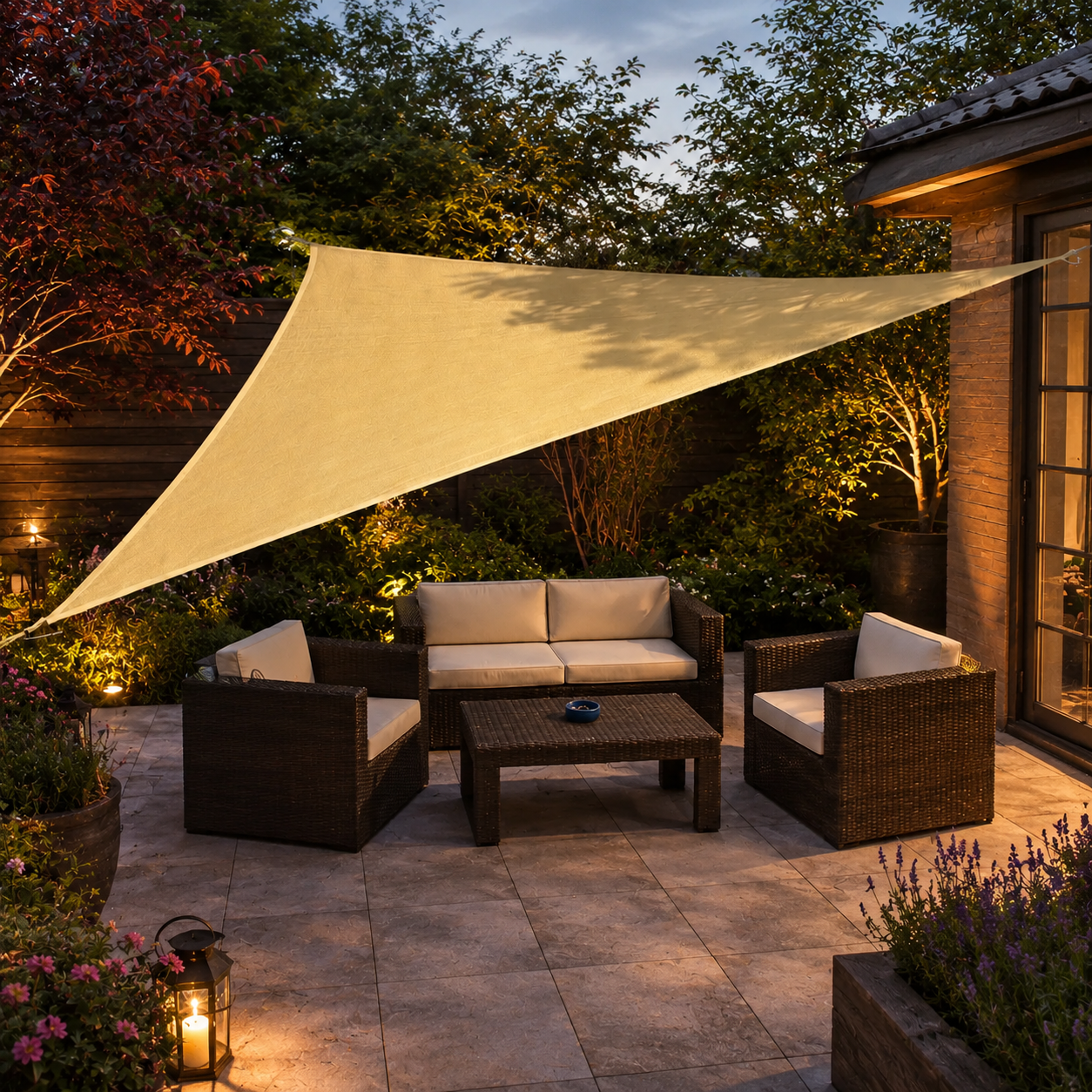 Zwevend Driehoekig Schaduwdoek Voor Het Terras | Navando