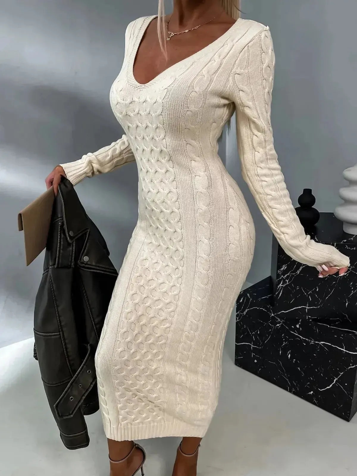 Ellen - Elegante Kanten Achterkant Sweaterjurk