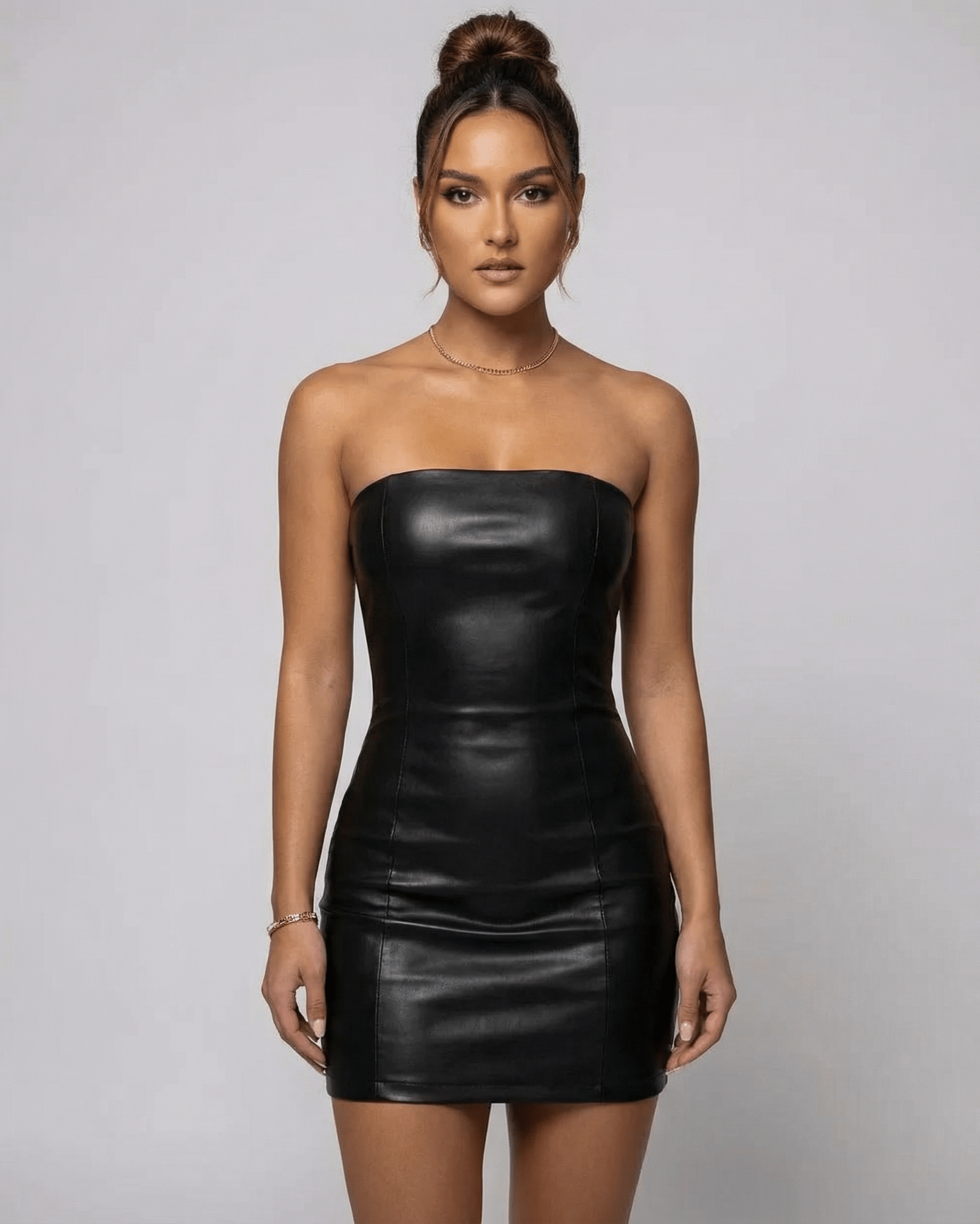 Esmee | Strapless mini jurk van imitatieleer - view 3