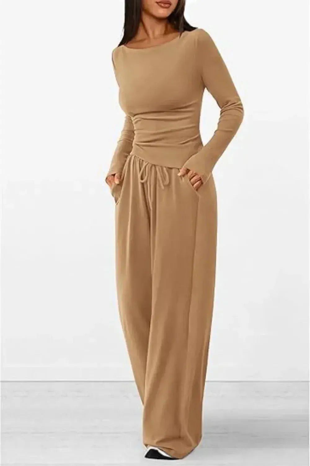 loungewear set. lounge set. pyjama set. tweedelige set. beige