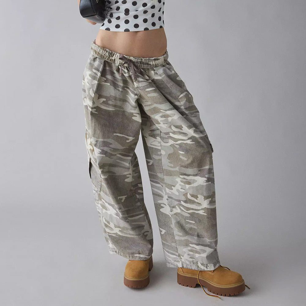 Marit | Wijde cargobroek met camouflageprint - Kaki