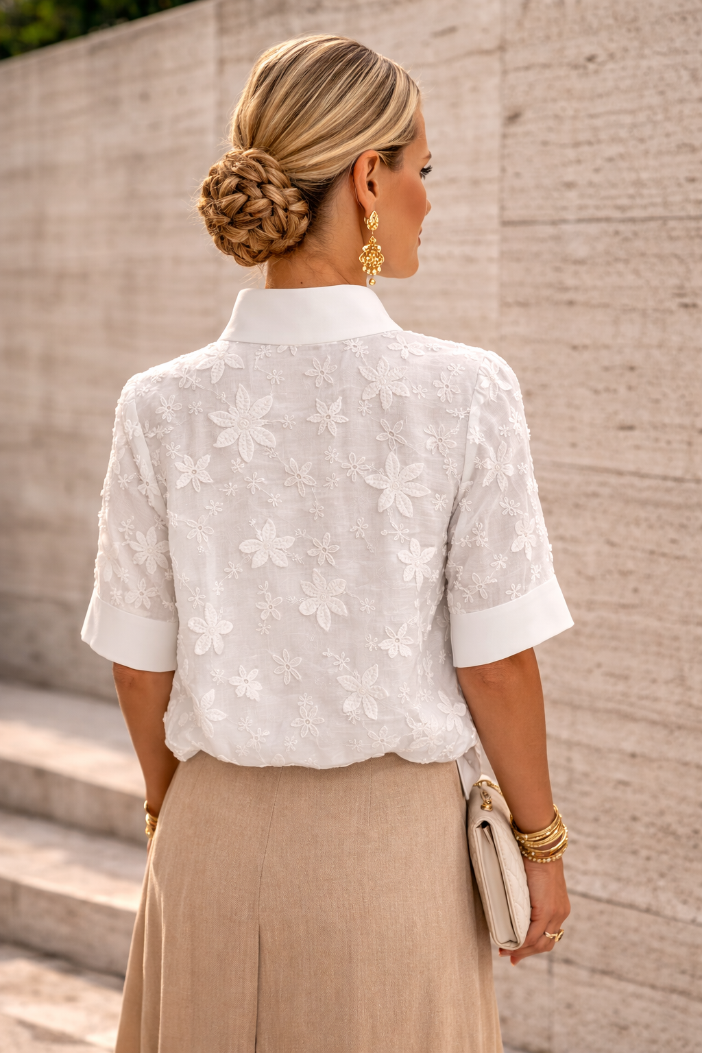 Nadia | Geborduurde blouse met opstaande kraag - view 2