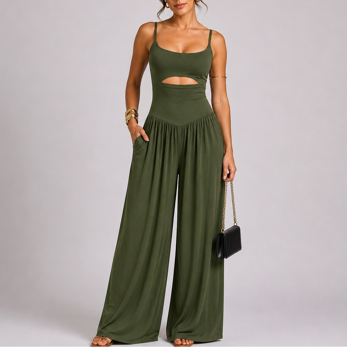 Suzanne | Wijde jumpsuit met cut-out voor dames - Groen