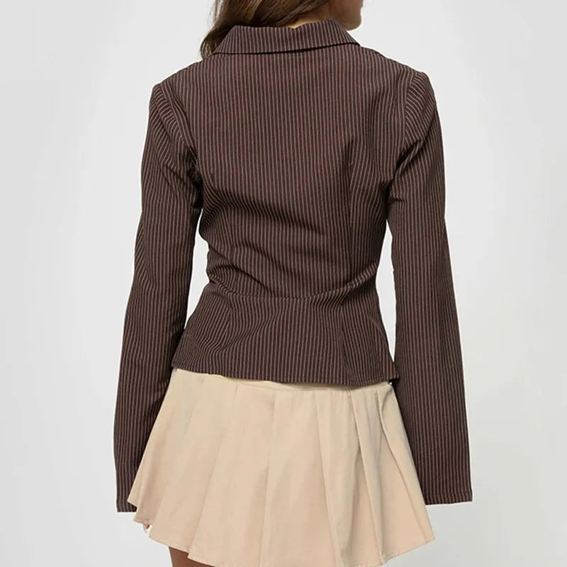 Yvonne | Getailleerde retro blouse met wijde mouwen - foto 6