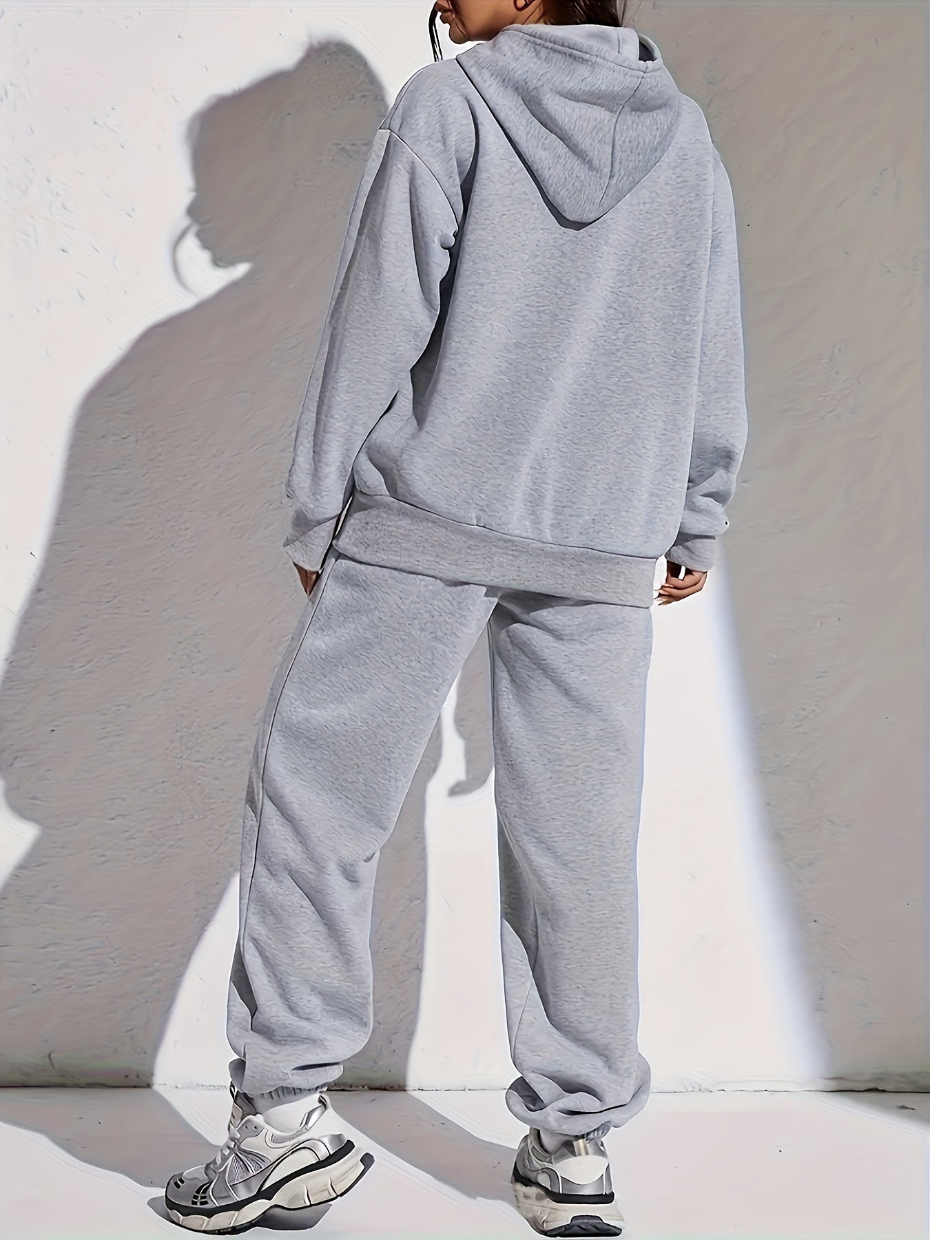 Trainingspak Dames. Trui. Joggingbroek. Set. Victoria Mae. Nederland. Belgie