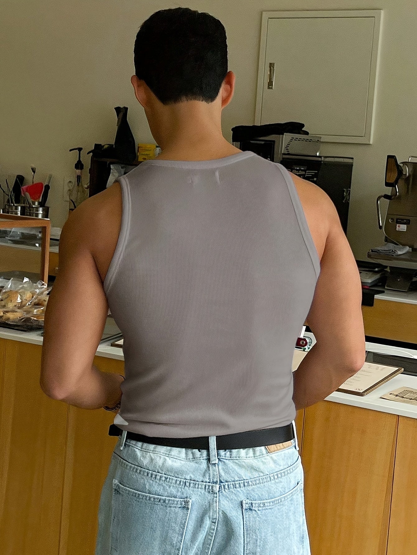 Basic Ribbed Tanktop – Licht & Comfortabel 8