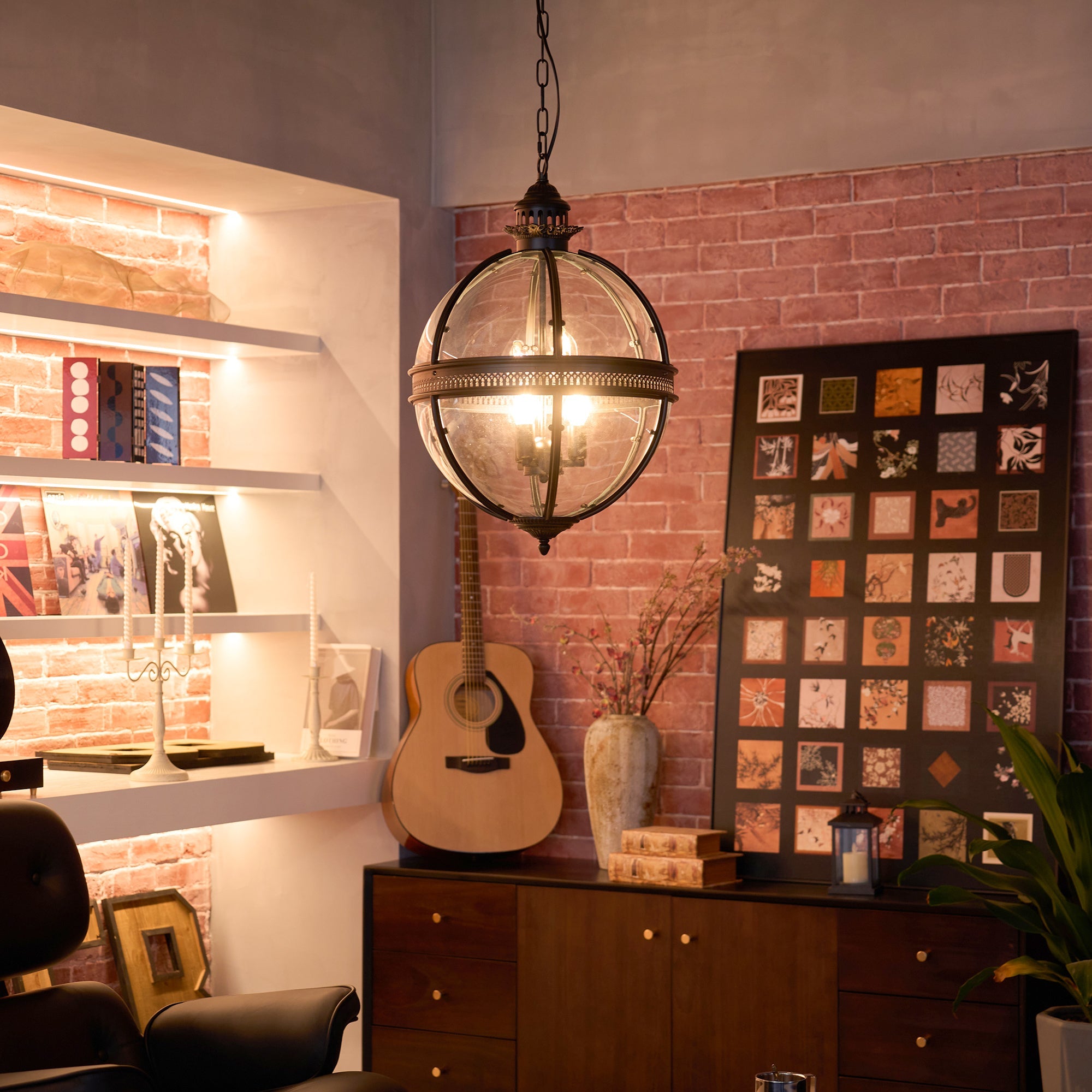 Braeden | Glazen plafondlamp met metalen lichaam 4