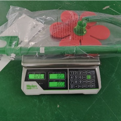 Dancing Daisy | Speelse tuinsproeier met eenvoudige installatie 0