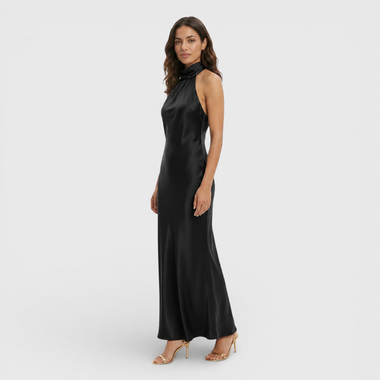 Elegant | Halter satijnen maxi jurk met open rug zwart