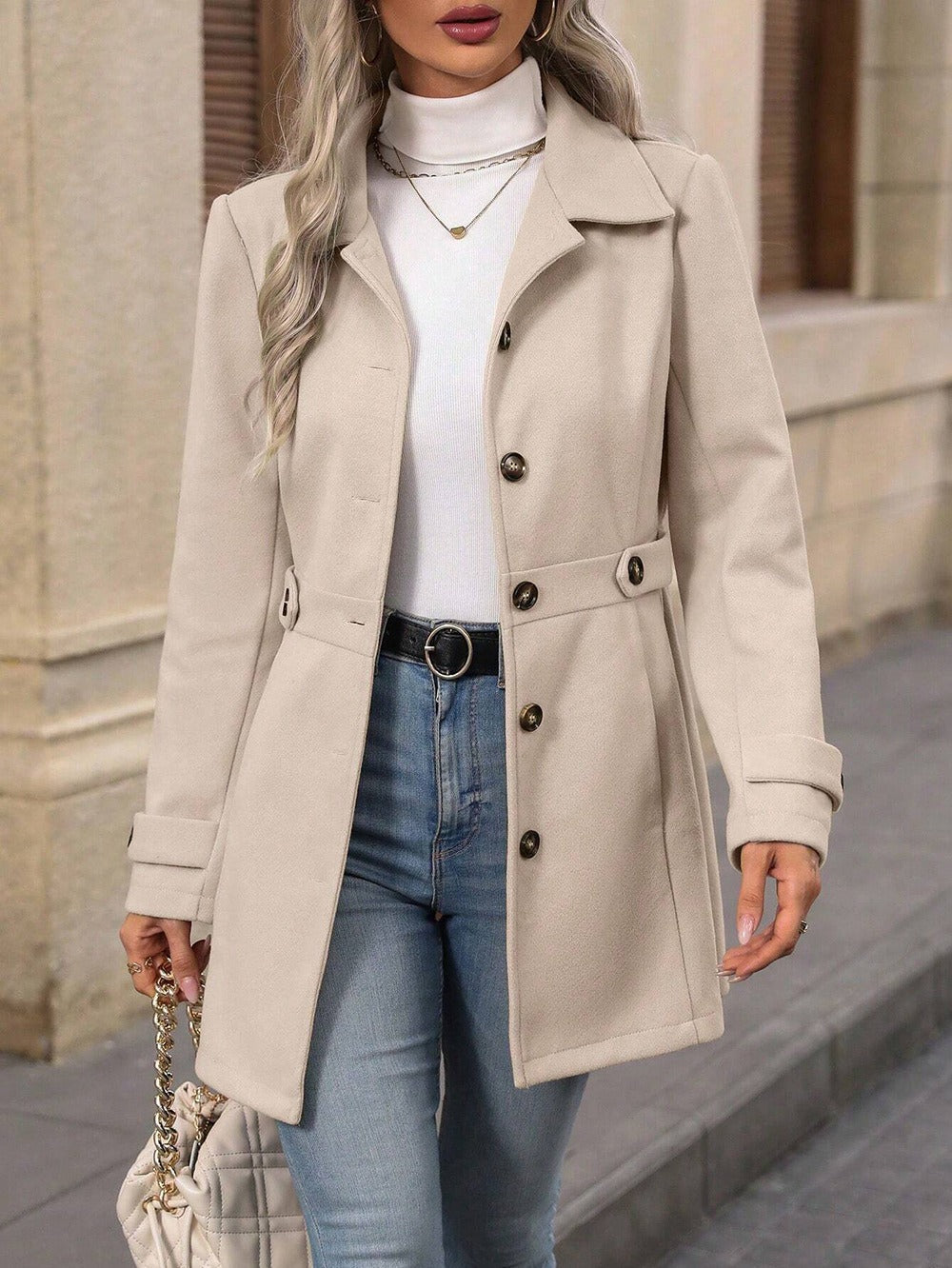 Elegante Getailleerde Trenchcoat | Navando