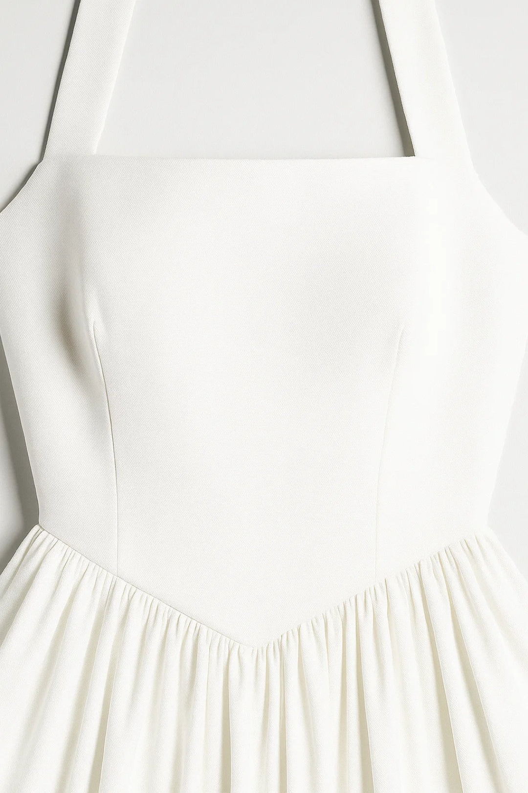 Elegante Halterjurk Met Wijde Rok | Navando