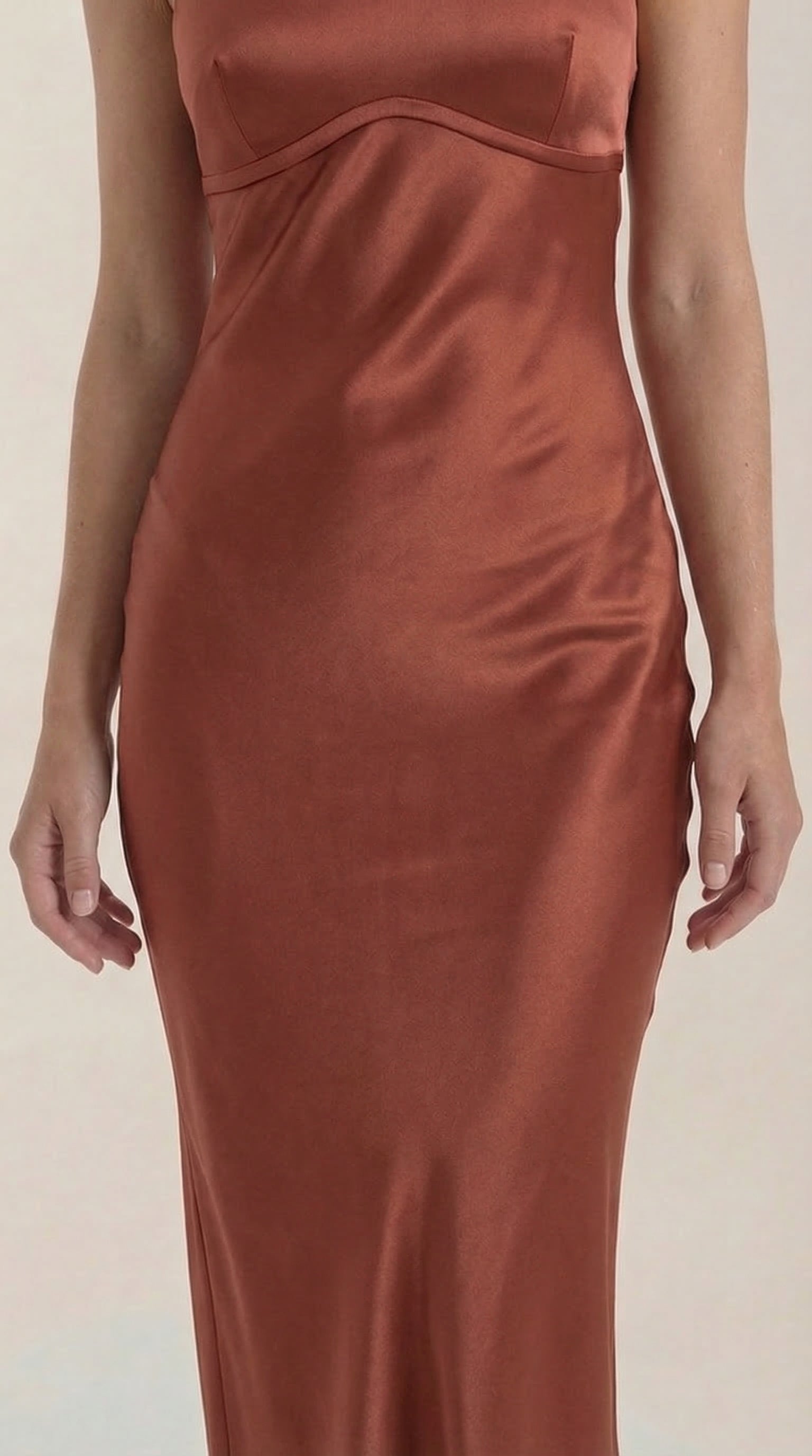Elegante Maxi Jurk Met Open Rug | Navando