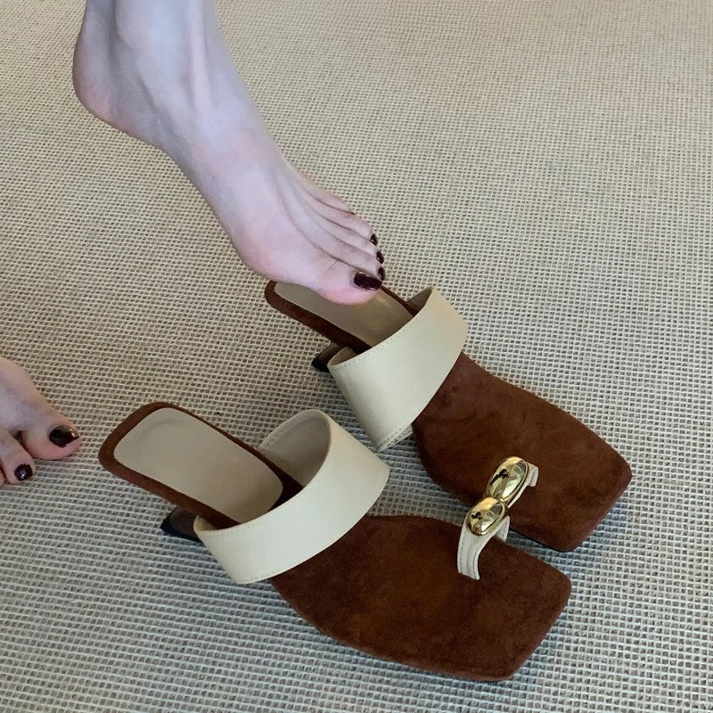 Elegante Sleehak Mule Met Metalen Detail | Navando 