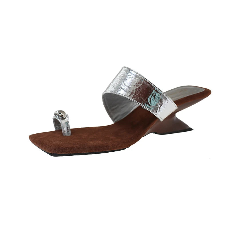 Elegante Sleehak Mule Met Metalen Detail | Navando 