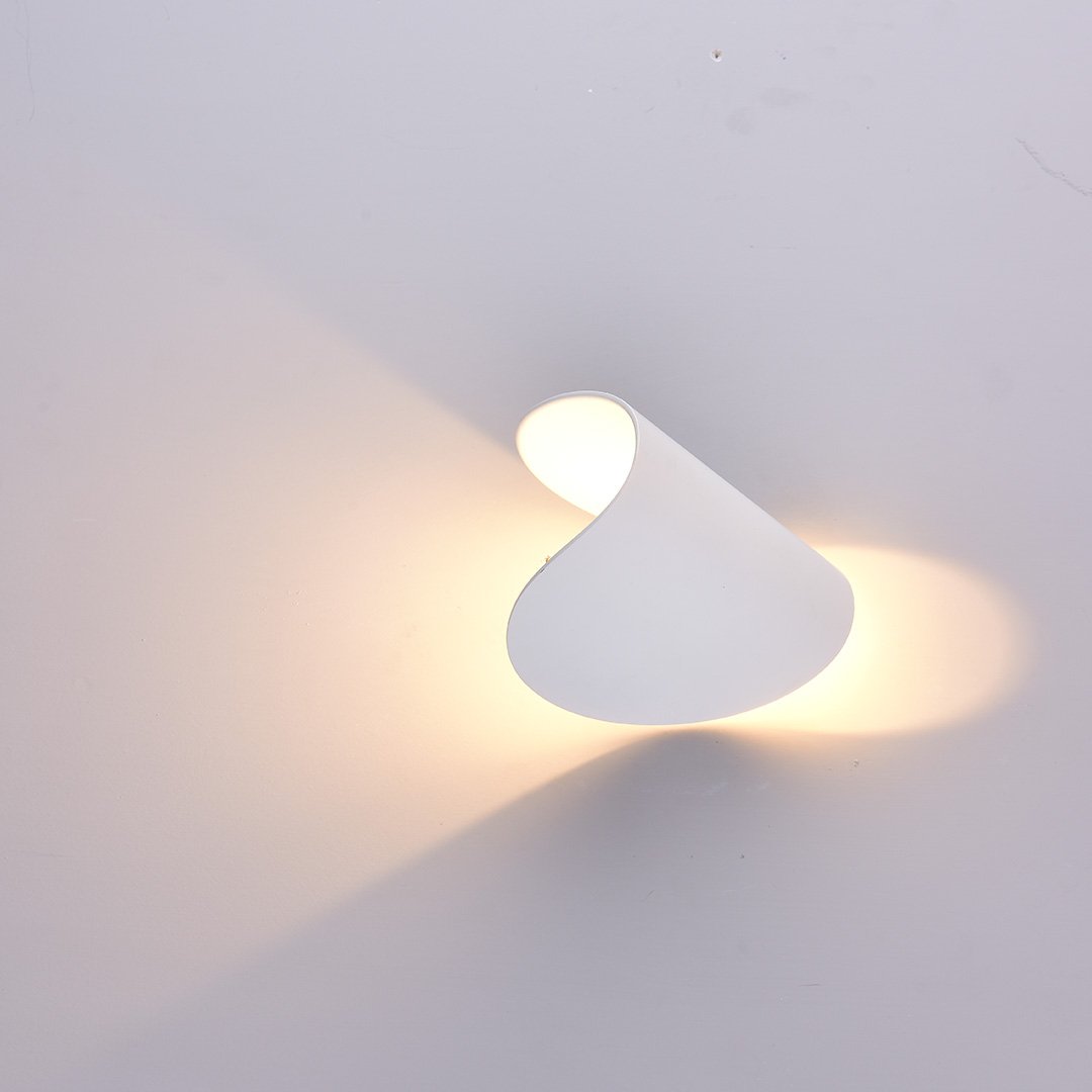Feline | Moderne Draaibare LED Wandlamp