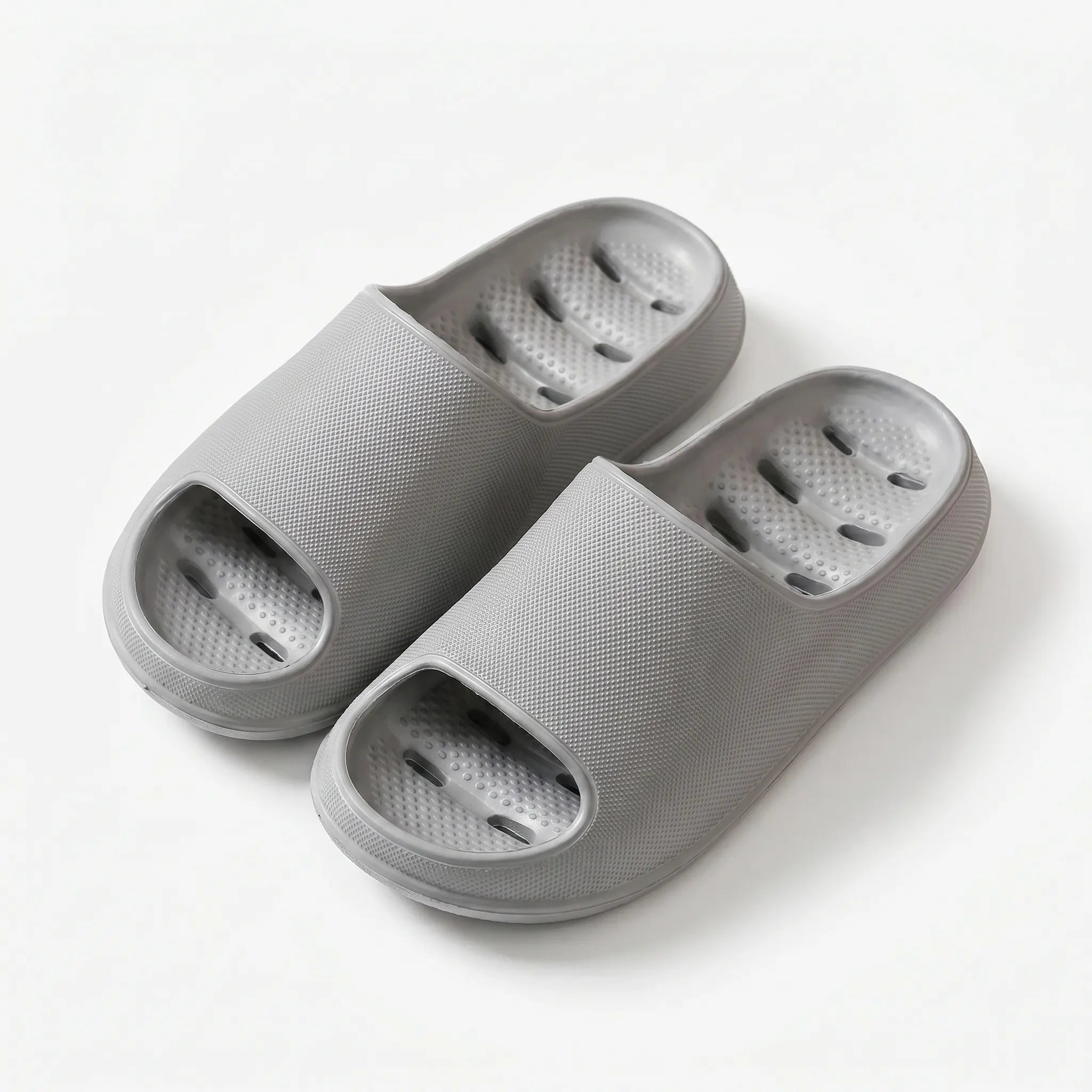 Geperforeerde Badslippers Met Antislipzool | Navando 