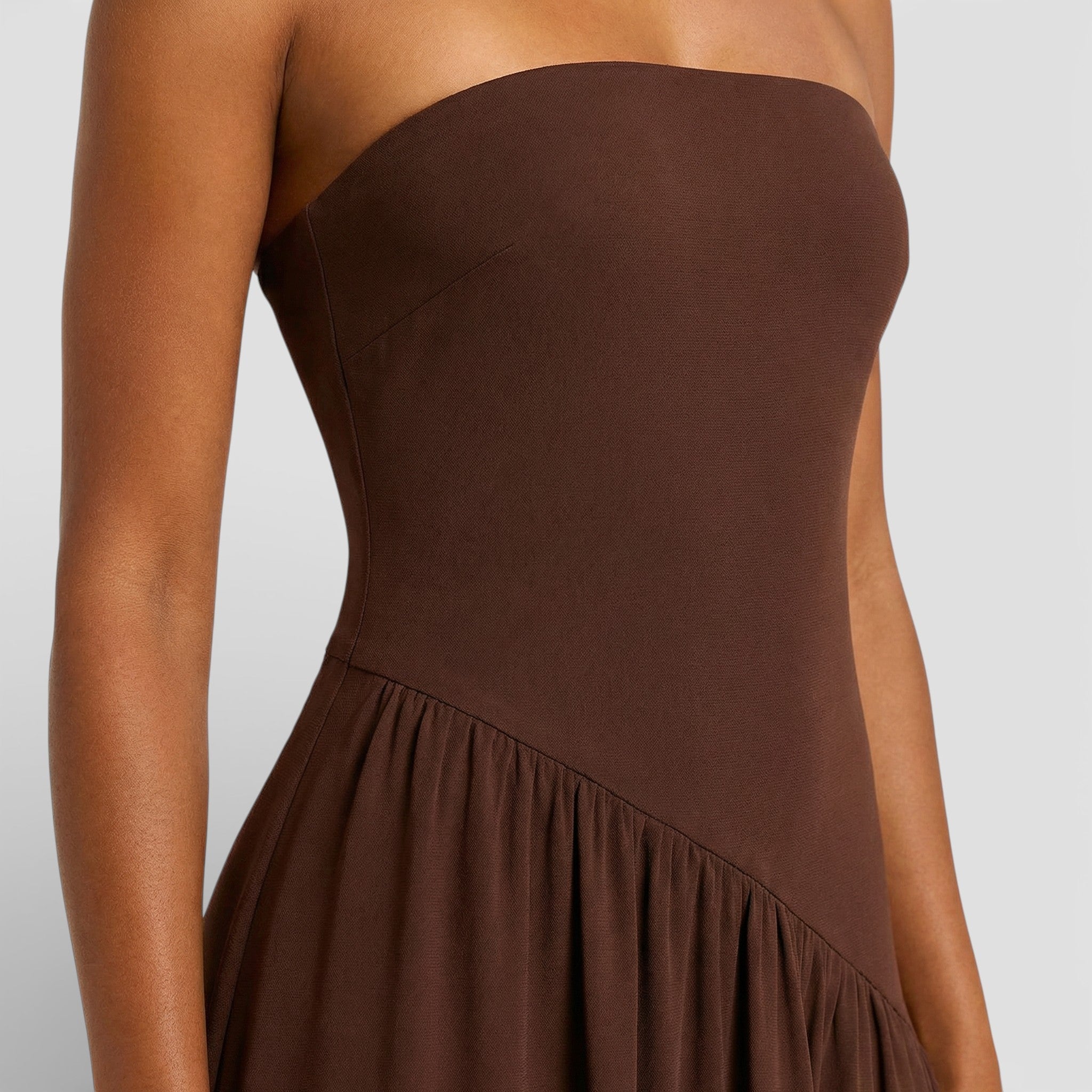 Glamour | Lange Strapless Jurk Met Hoge Split 2