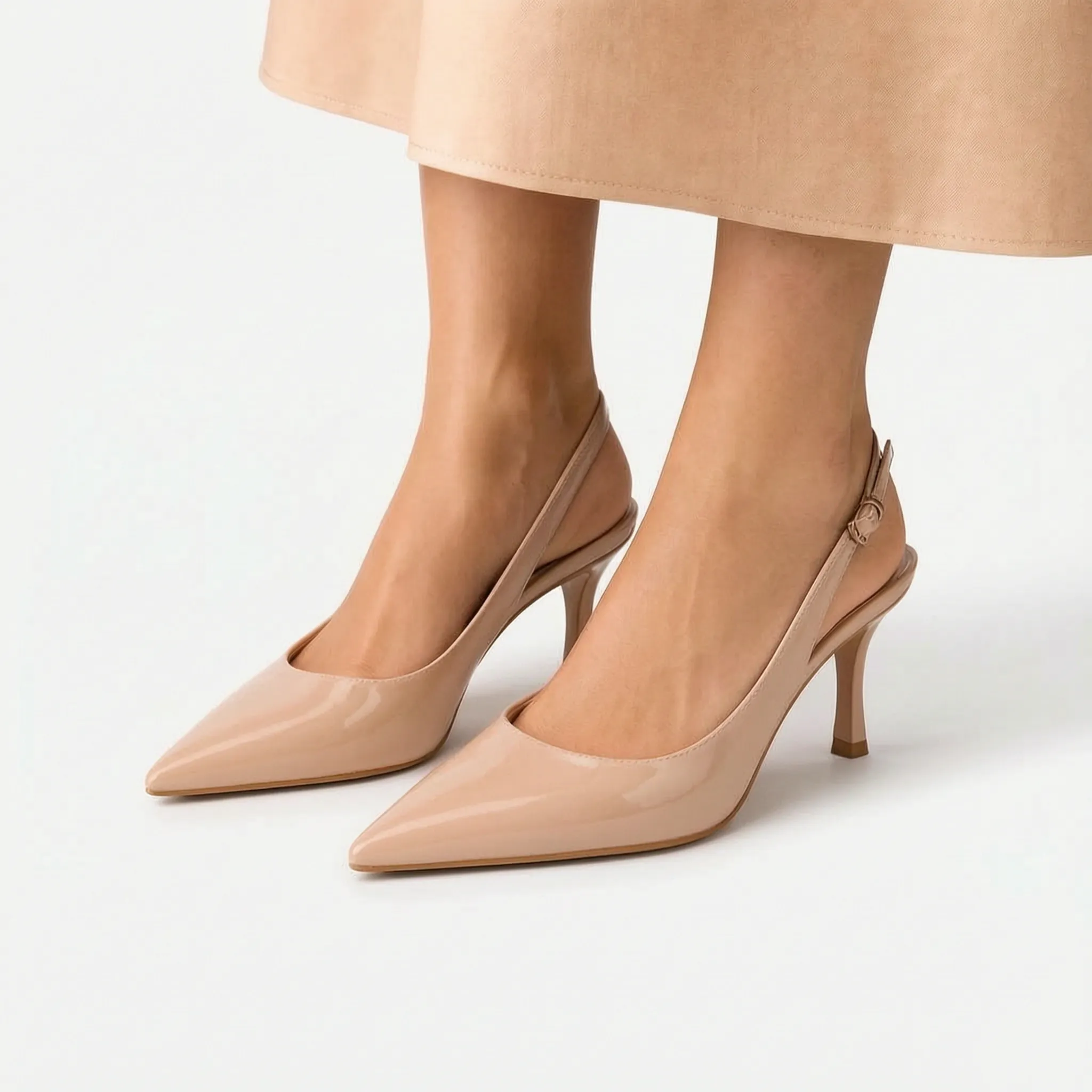 Glanzende Puntige Slingback Hakken | Navando 