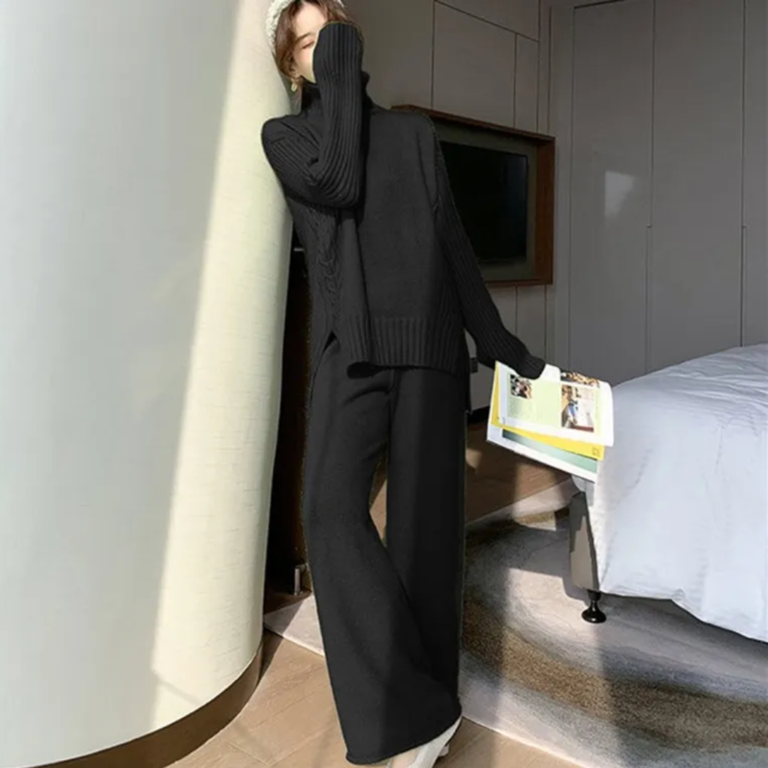 Jizelle | Comfortabele gebreide set met coltrui en flared broek 8