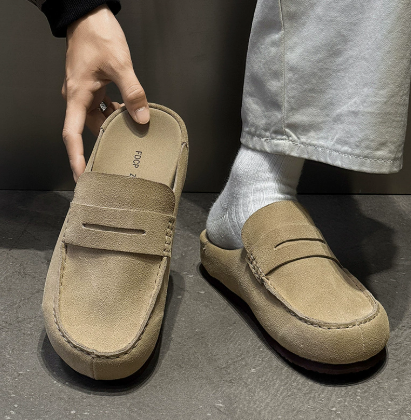 Comfortabele open hiel loafers voor heren met minimalistisch design en instapmodel