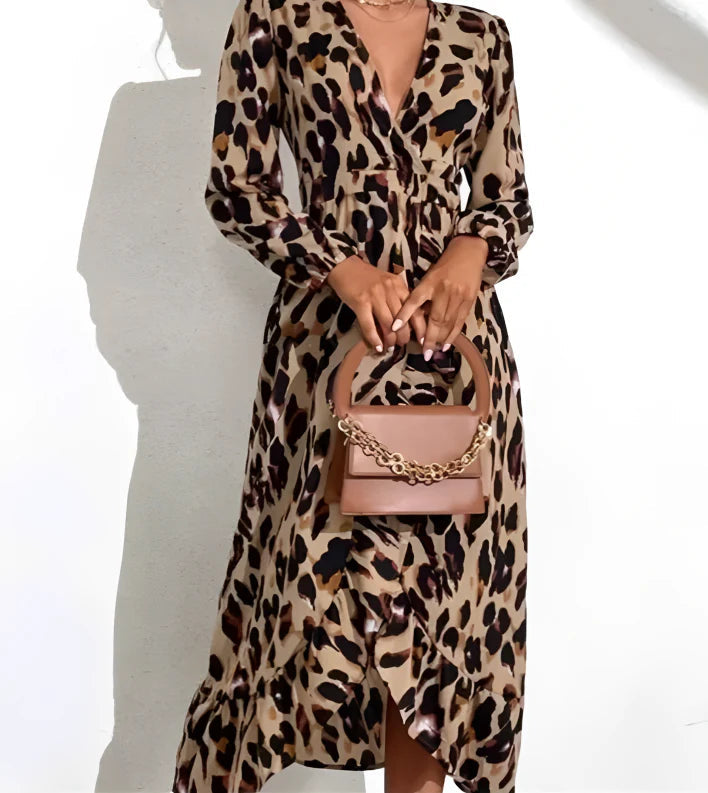 Leila | V-hals jurk met luipaardprint, A-lijn silhouette, lange mouwen 0