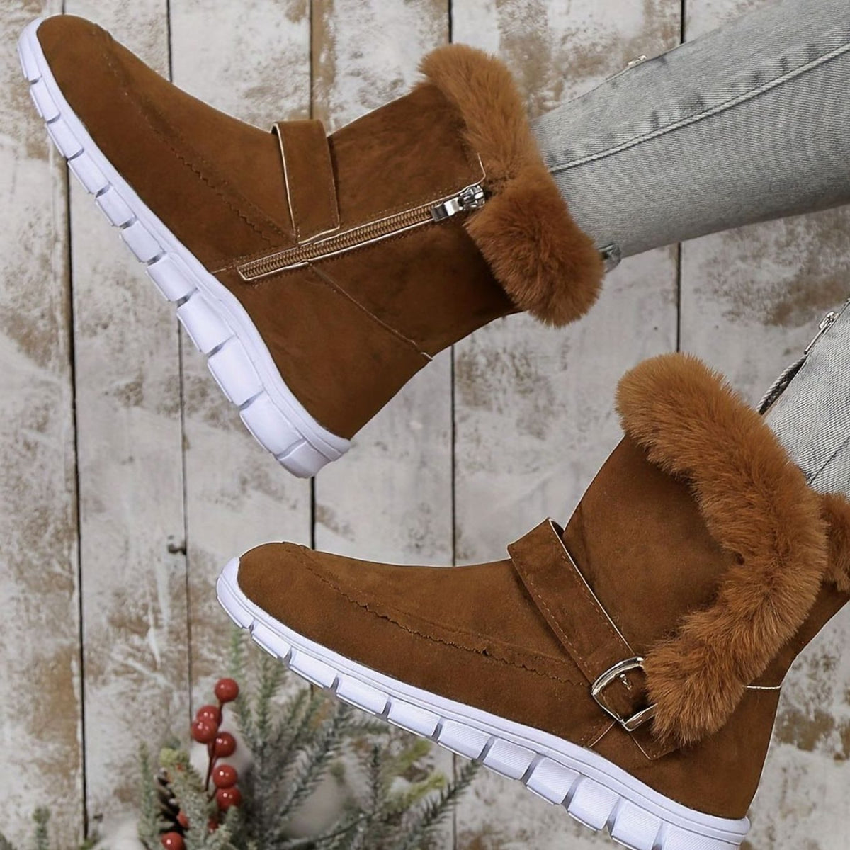 Lova | Gevoerde Snowboots Met Opvallende Gesp