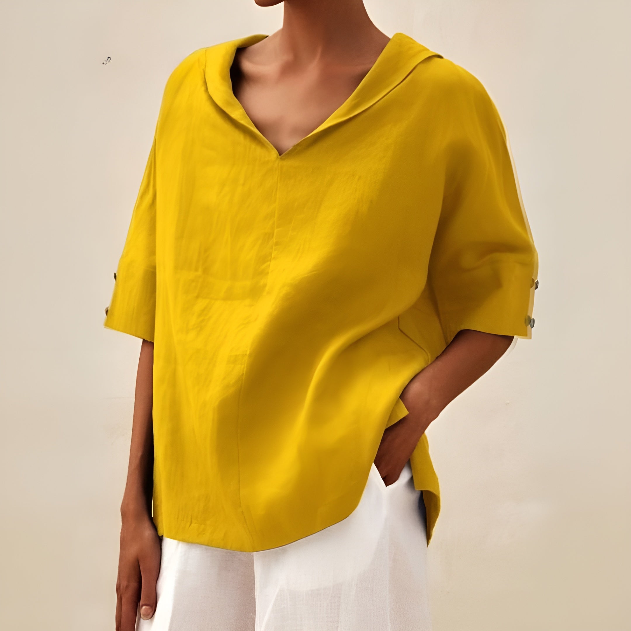 Luchtige Damesblouse Met V-Hals | Navando