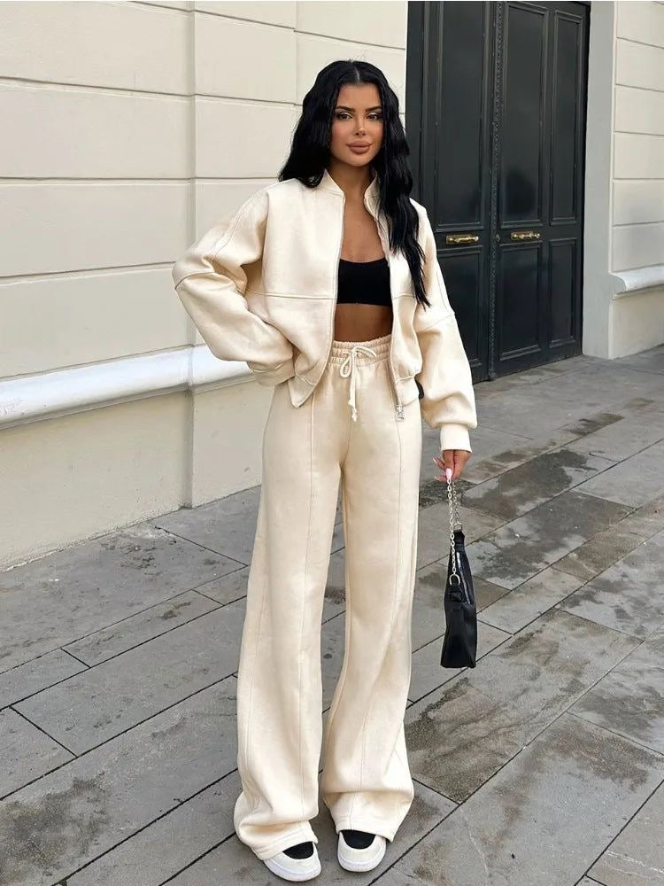 Joggingpak_Set_Comfy_Jogger_Vest_Tweedelig_Loungewear_Victoria_Mae_Nederland_Belgie