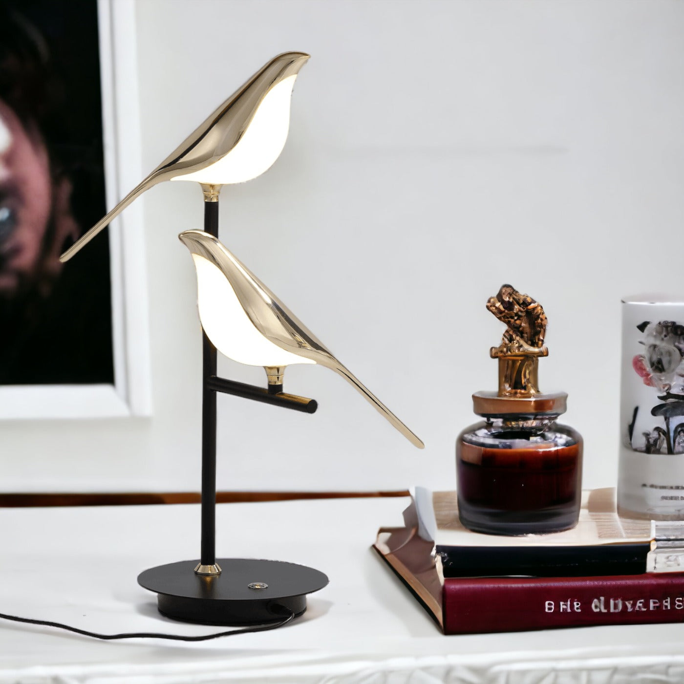 MisterBird | Postmoderne LED-tafellamp goud 4