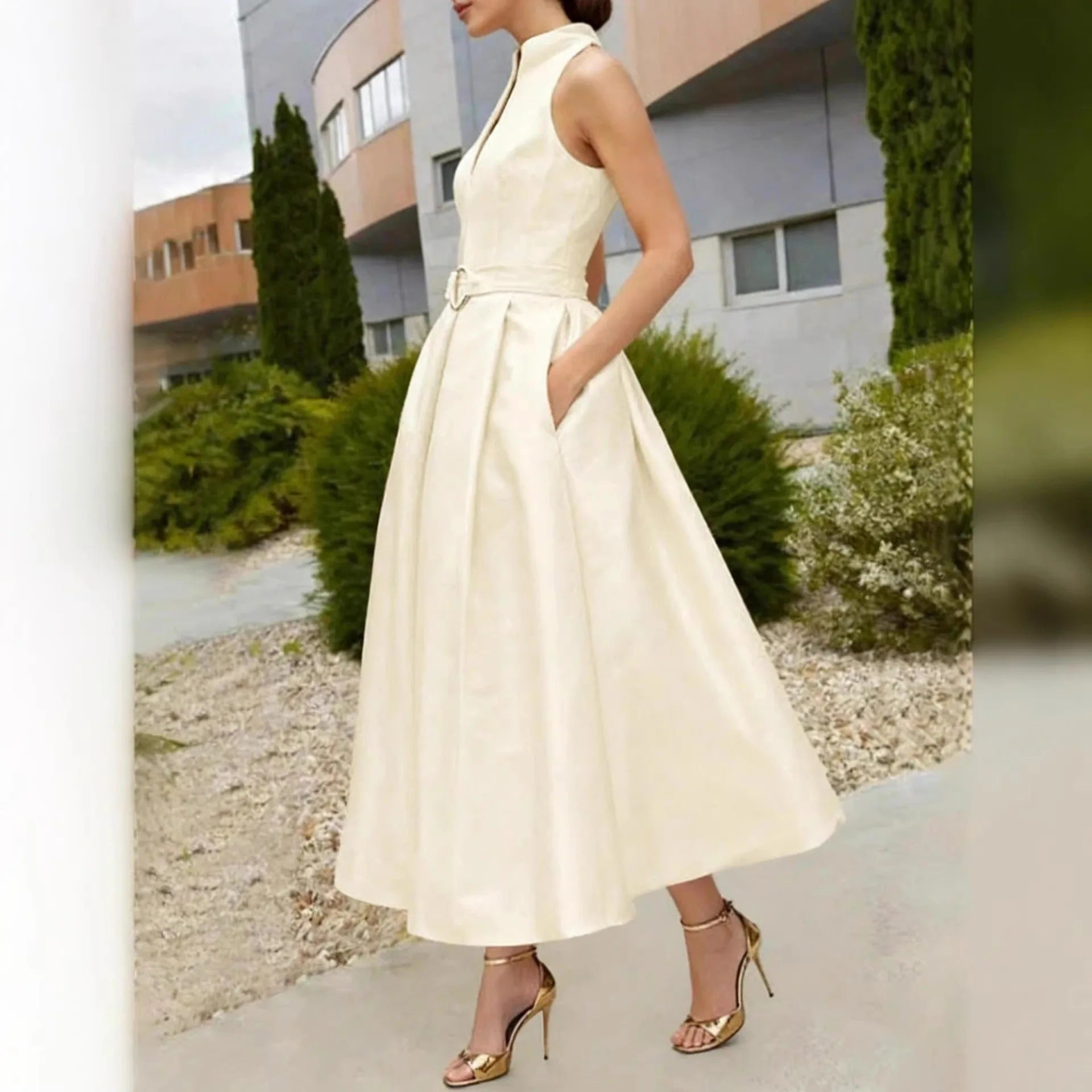 Mouwloze Zwarte Midijurk | Navando