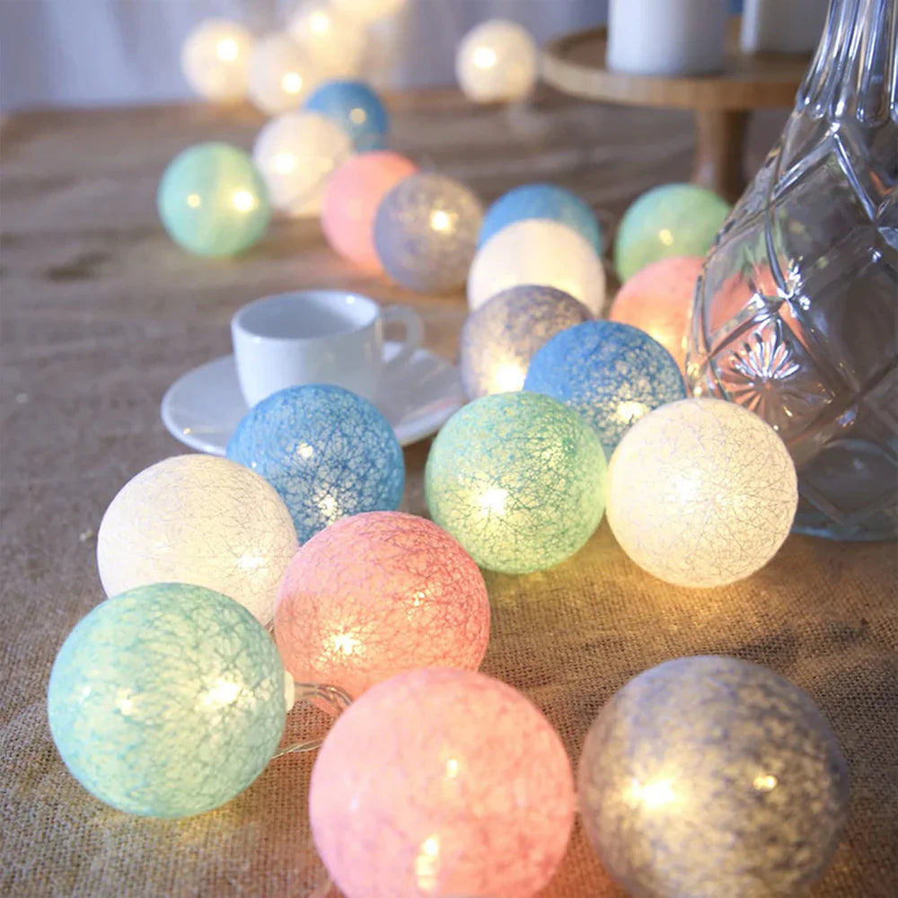 Navando | Decoratieve Lichtslinger Met Zachte Bolletjes