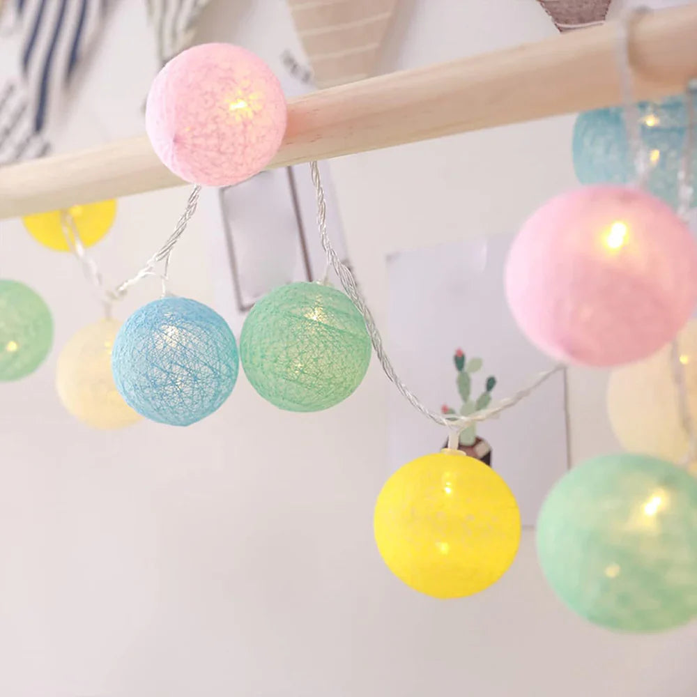 Navando | Decoratieve Lichtslinger Met Zachte Bolletjes