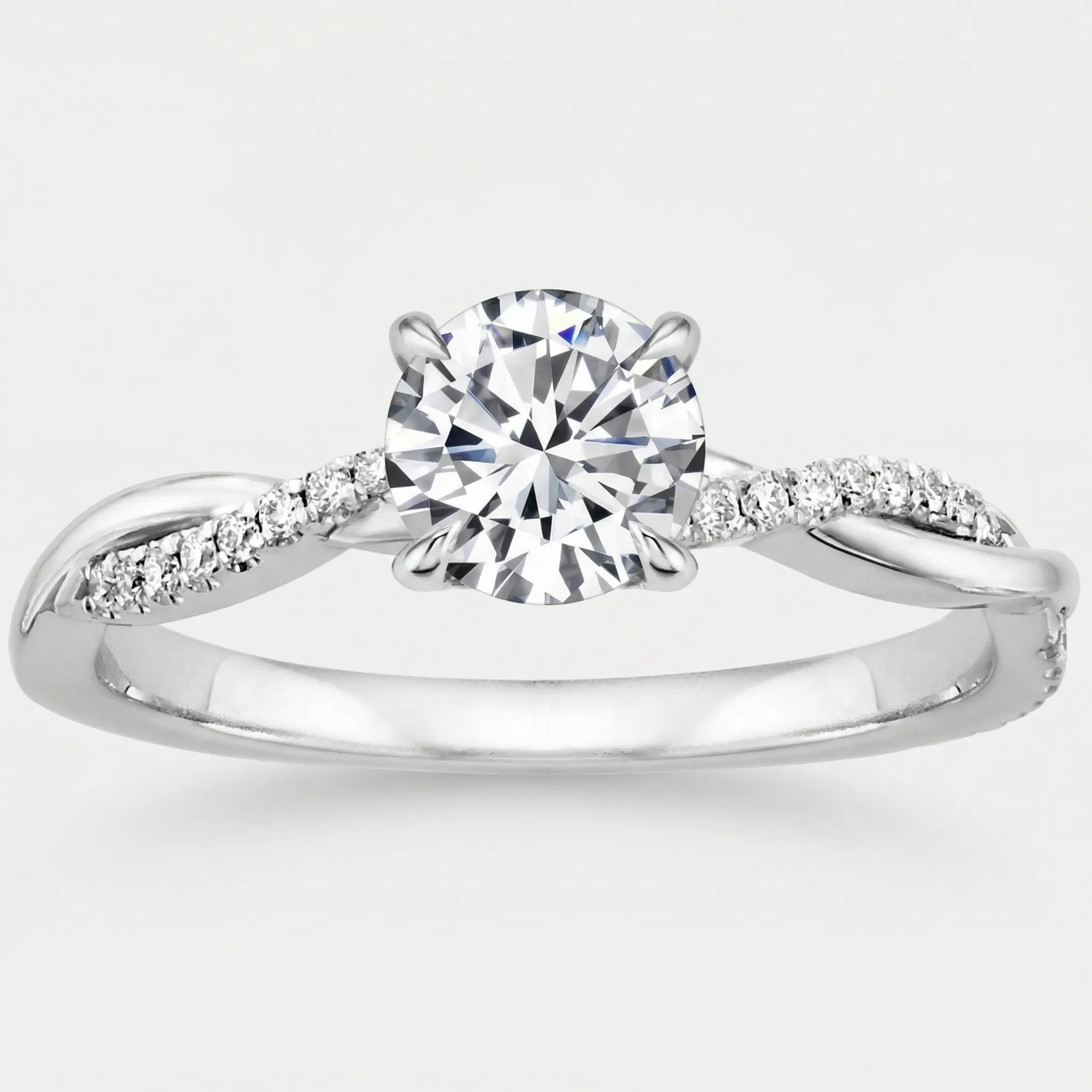 Navando | Elegante Ring Met Gedraaide Schacht En Fonkelende Steentjes