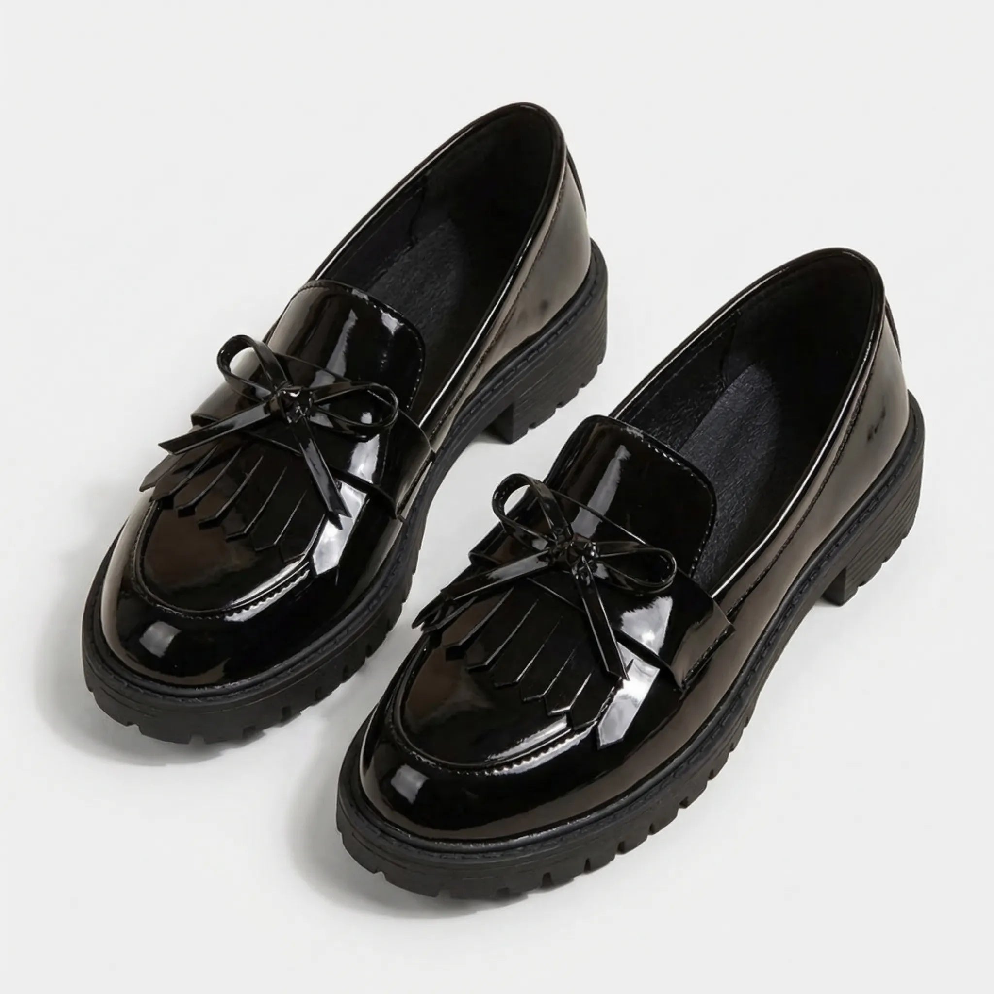 Navando | Glanzende Loafer Met Kwastjesdetail