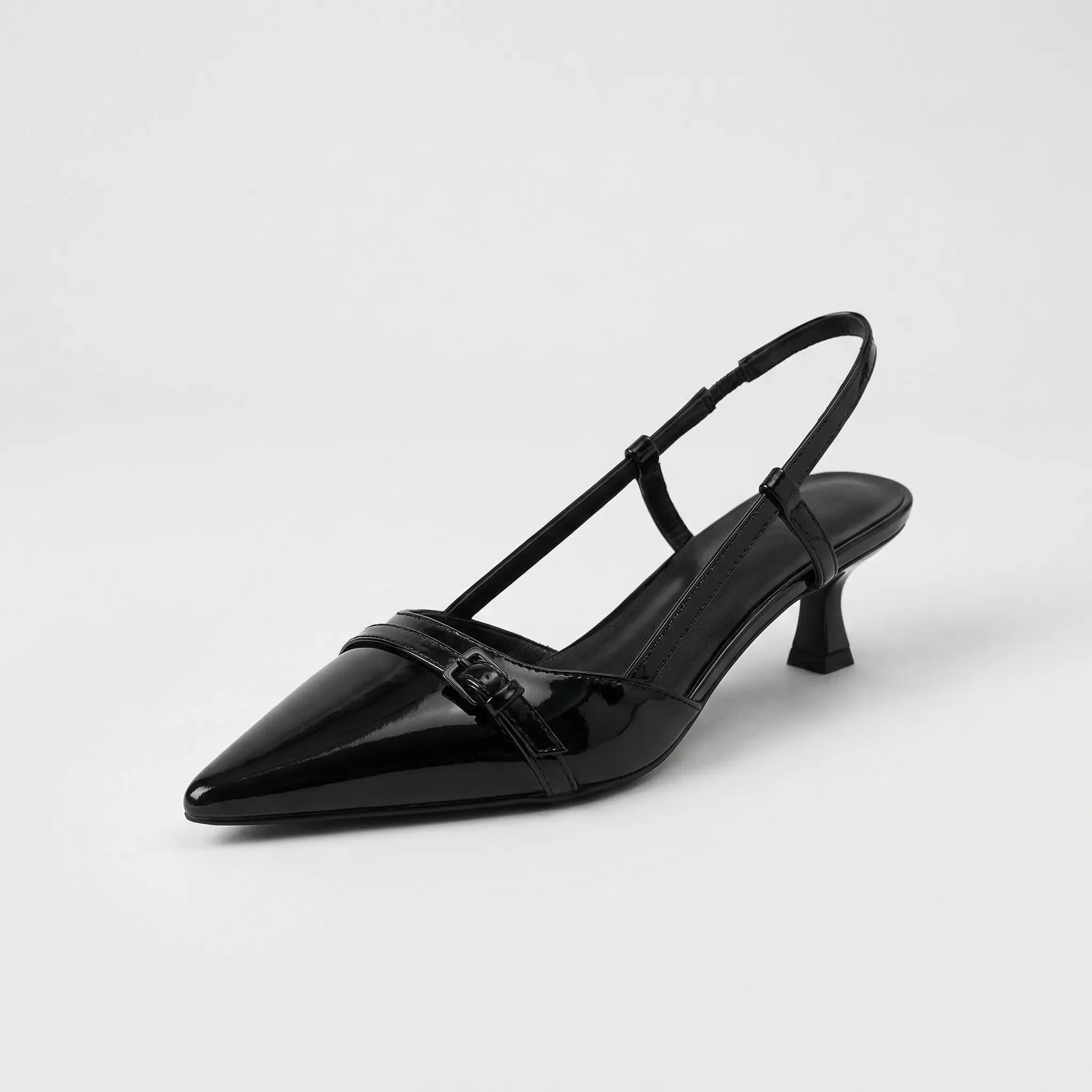 Navando | Puntige Slingback Met Kitten Hak