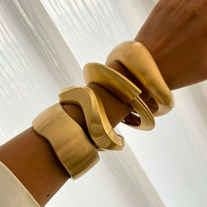 Navando | Sculpturaal Gouden Manchet Armbandenset