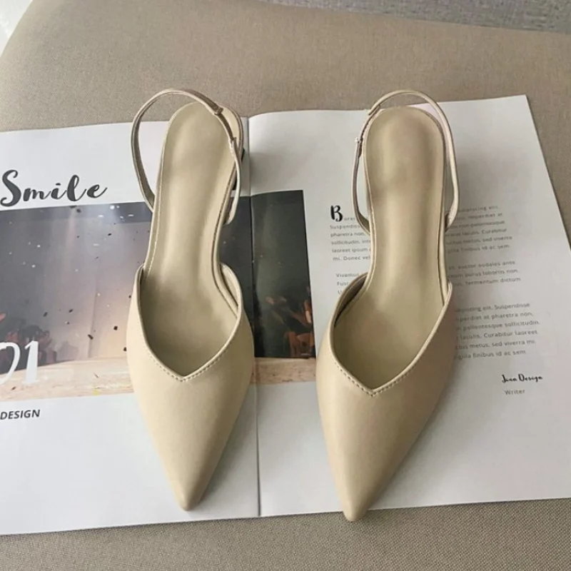 Navando | Spitse Slingback Met Blokhak
