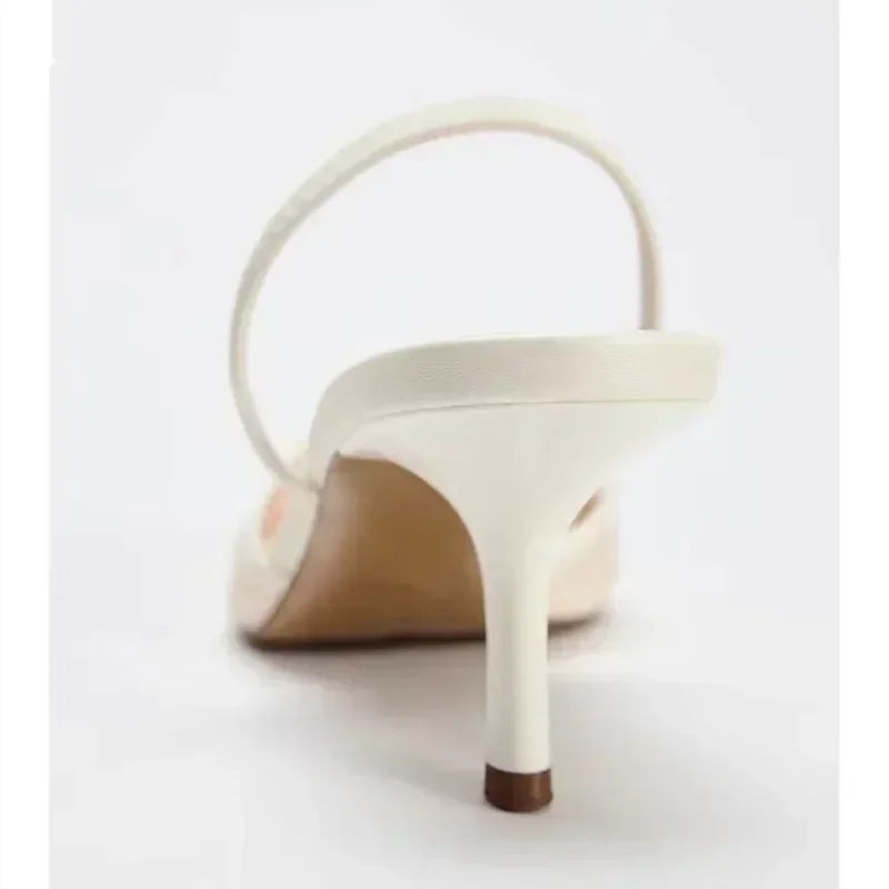Navando | Spitse Slingback Pump Met Bloemborduursel