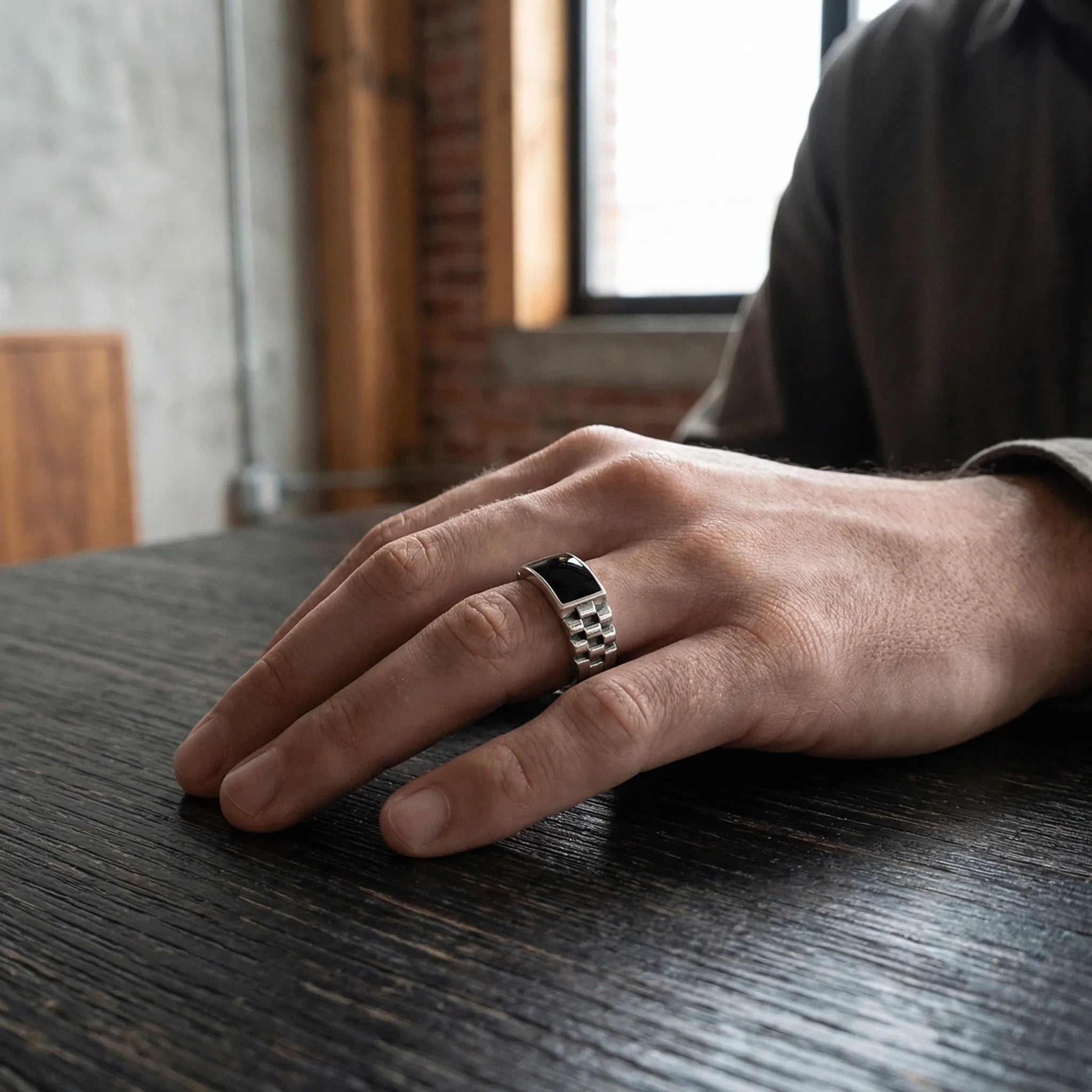 Navando | Verstelbare Heren Zegelring Met Zwarte Steen