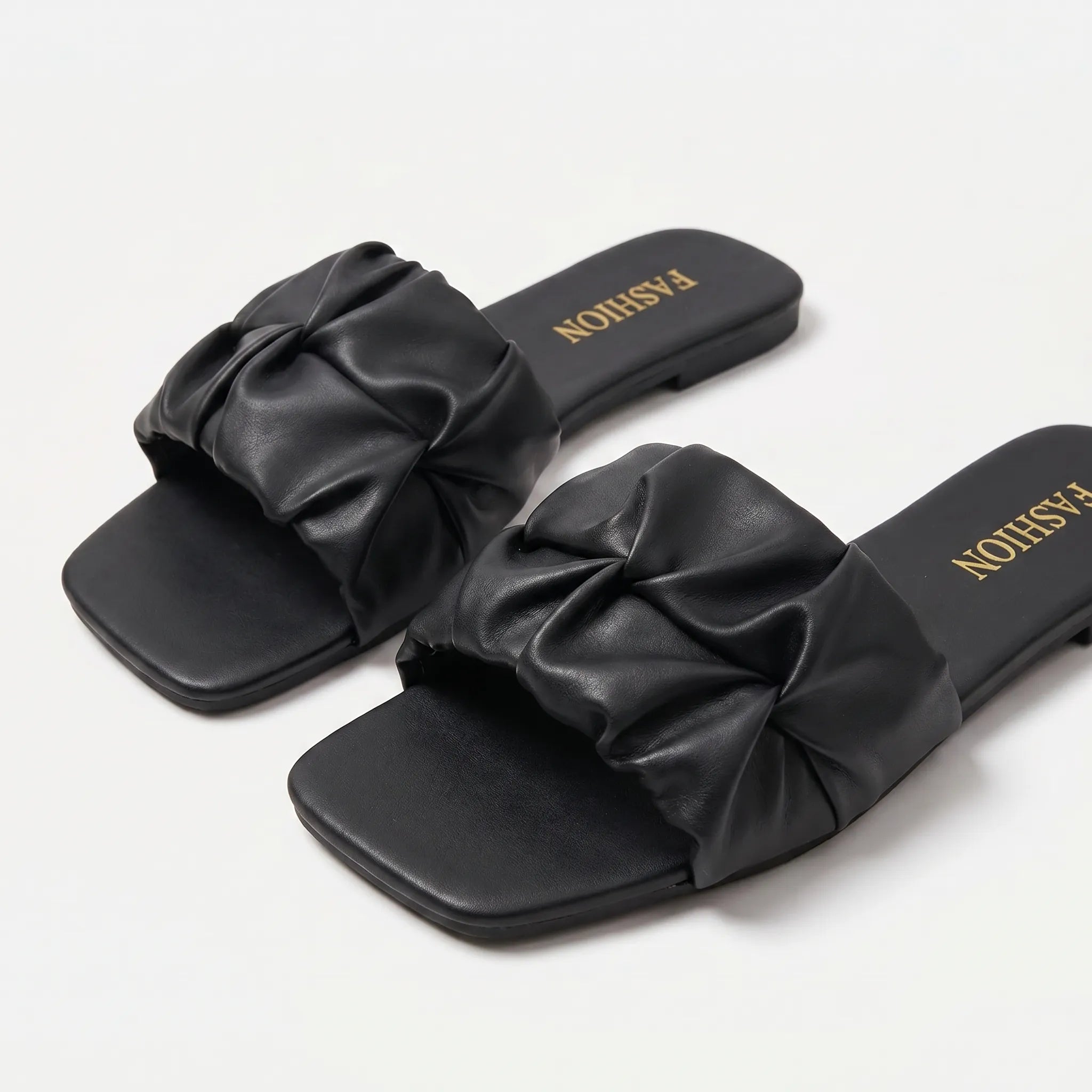 Platte Instapslippers Met Geplooide Band | Navando 