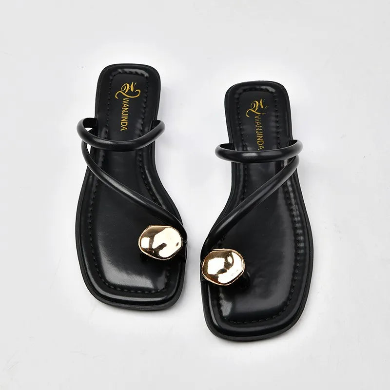 Platte Sandalen Met Gekruiste Bandjes | Navando 