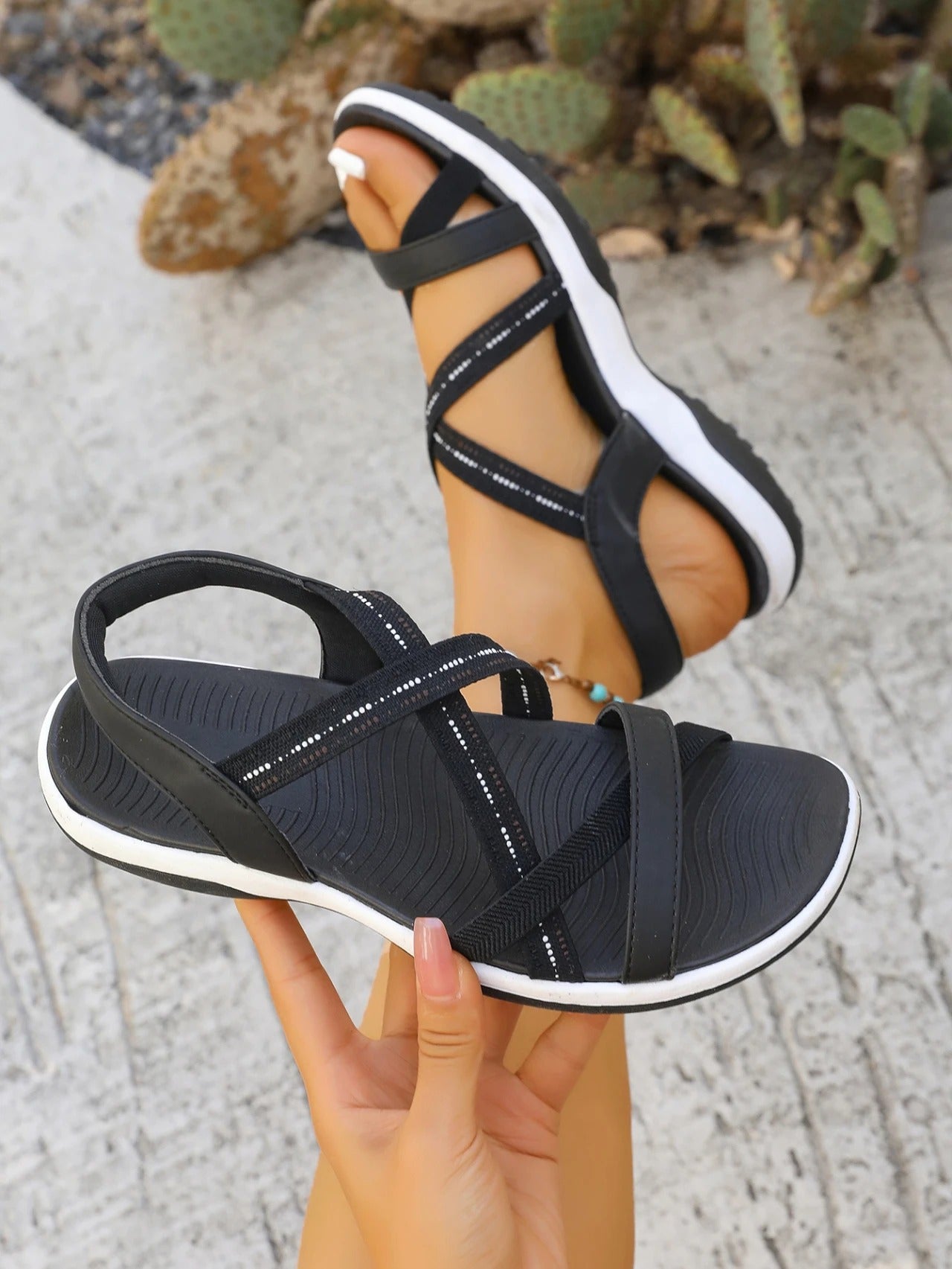 Sandales Confortables avec Brides Croisées | Navando