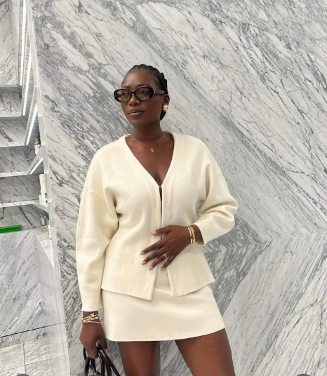 Trui_en_Rok_Set_Creme_Dames_Tweedelige_Set_Outfit_Victoria_Mae_Nederland_Belgie