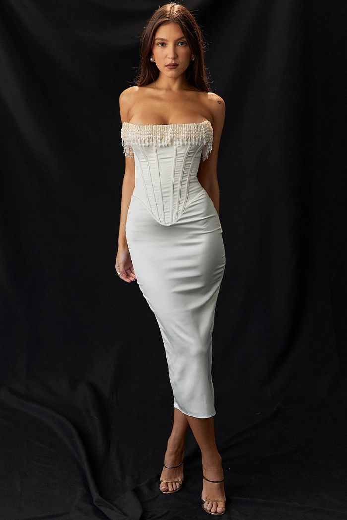 Sharlene | Strapless jurk met parelversiering van stretchsatijn 6