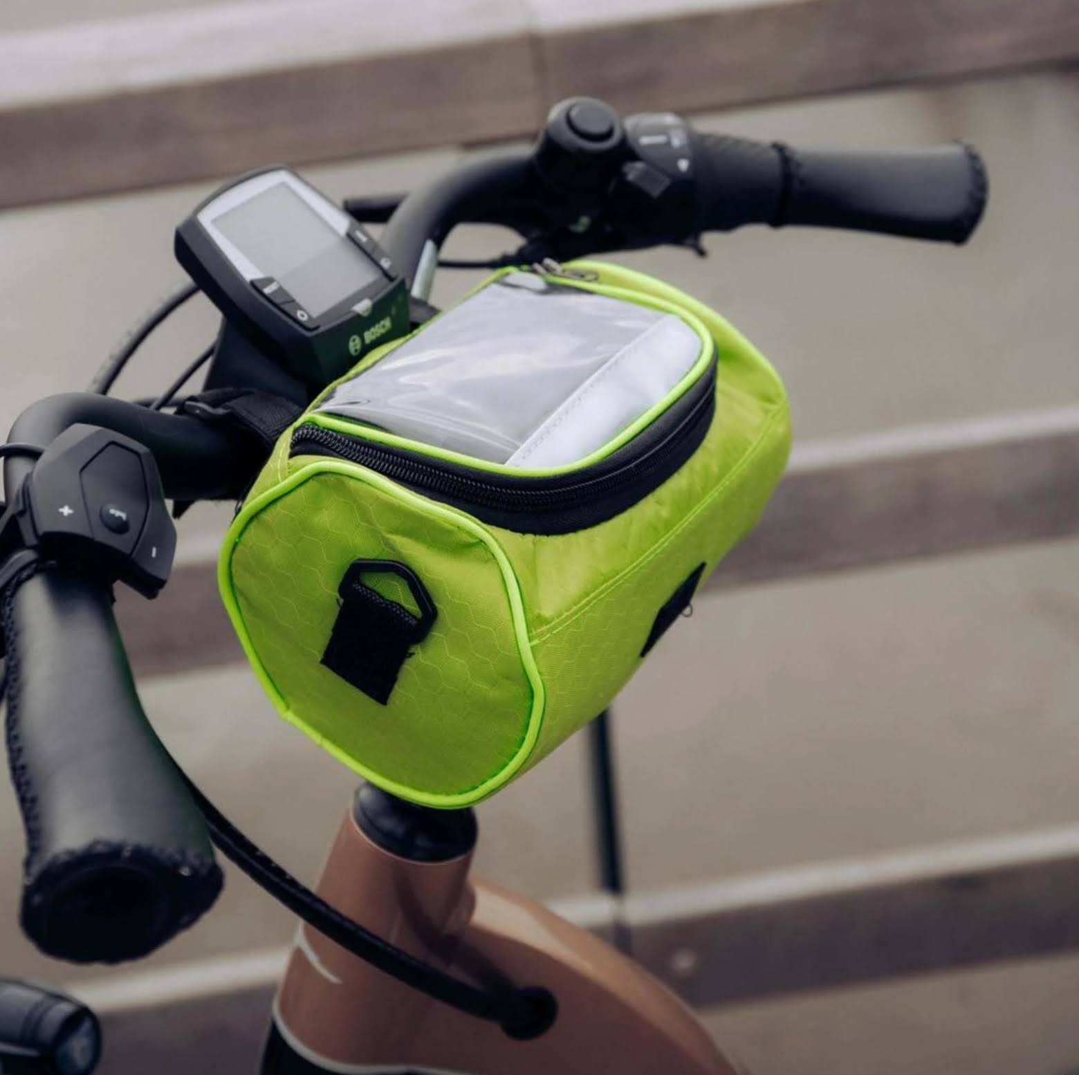 Speedy | Waterdichte fietstas met touchscreen compatibiliteit 2